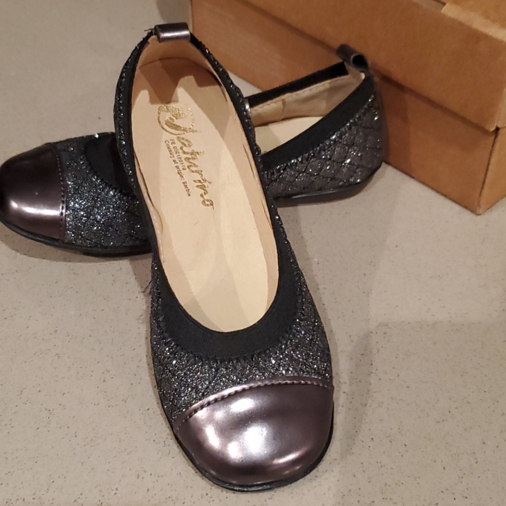 NEW Naturino Toddler  Size 26 Holiday shoes